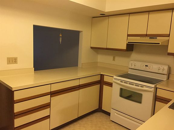 4th image of 2731 Atherton Ln