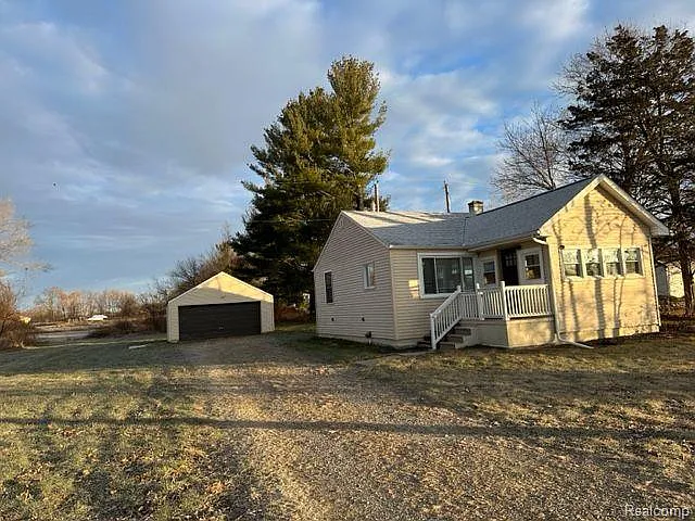 5091 Clyde Rd photo 1