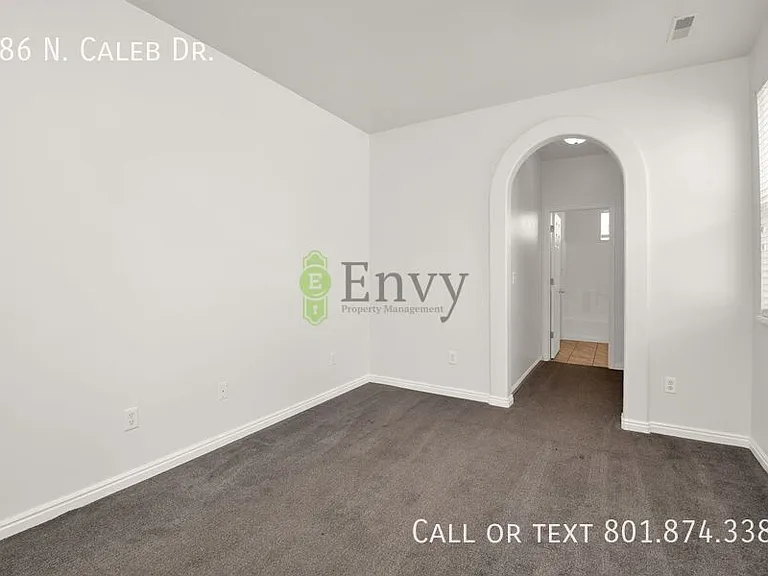 286 N Caleb Dr — Photo 18