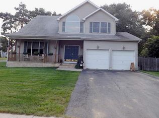 57 7th St, Monroe, NJ 08831