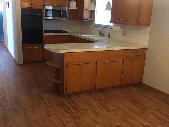 Dining/Kitchen