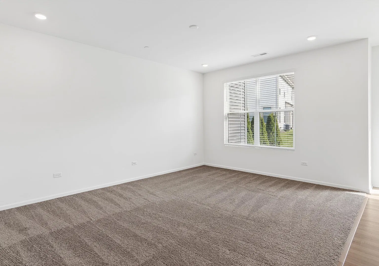 3 bed, 2.5 bath, 1781 sqft, $3,450 — Photo 3