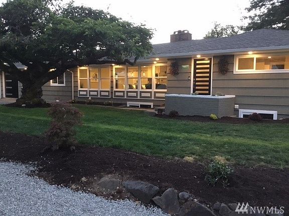 2nd image of 3902 Palisades Pl W
