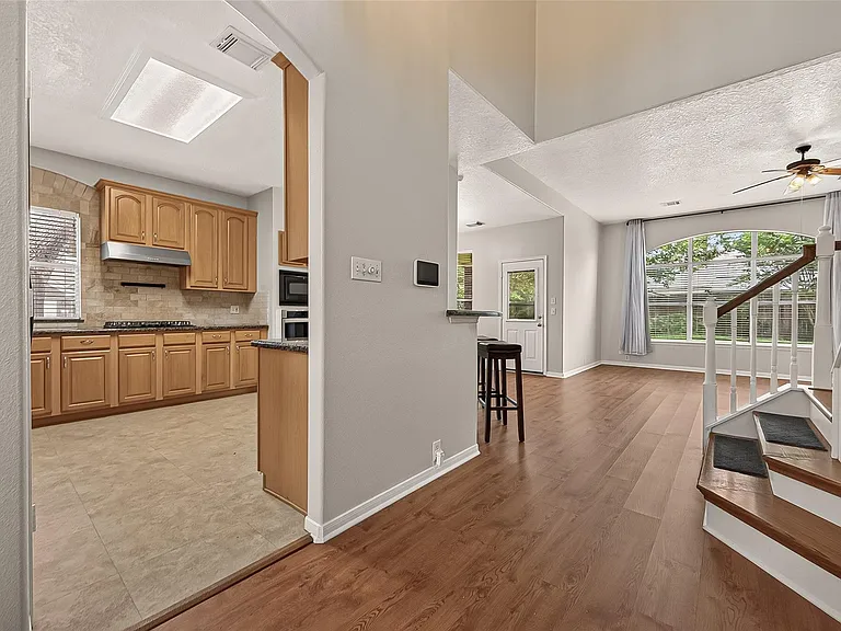 11218 Timbertree Ln — Photo 9