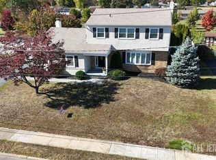 8 Delaware Dr, Bordentown, NJ 08505