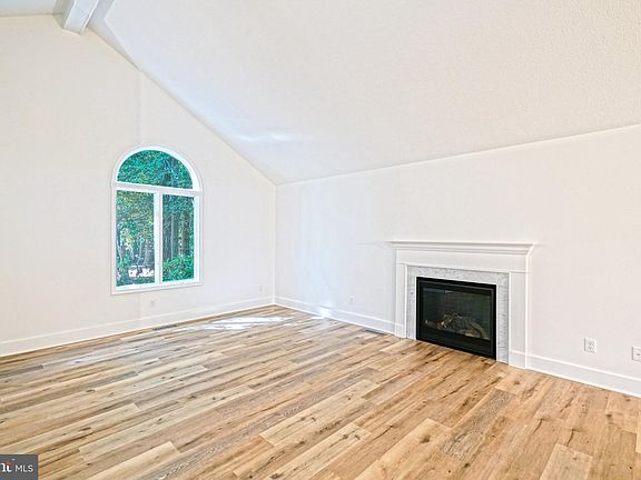 5th image of 34150 Juniper Dr