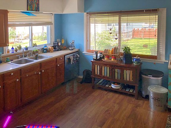 4th image of 4058 Concordia Ave