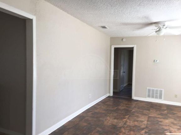 4th image of 813 Estelle Ave #813