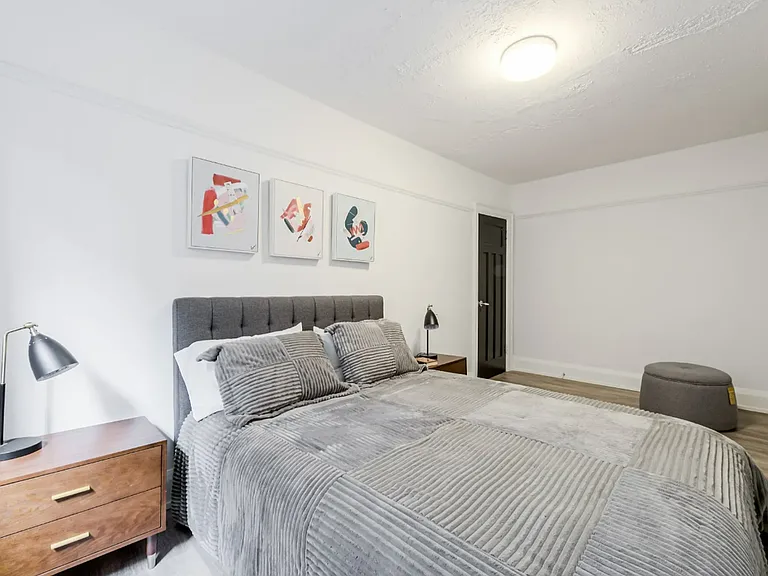 210 Wychwood Ave #10 — Photo 9