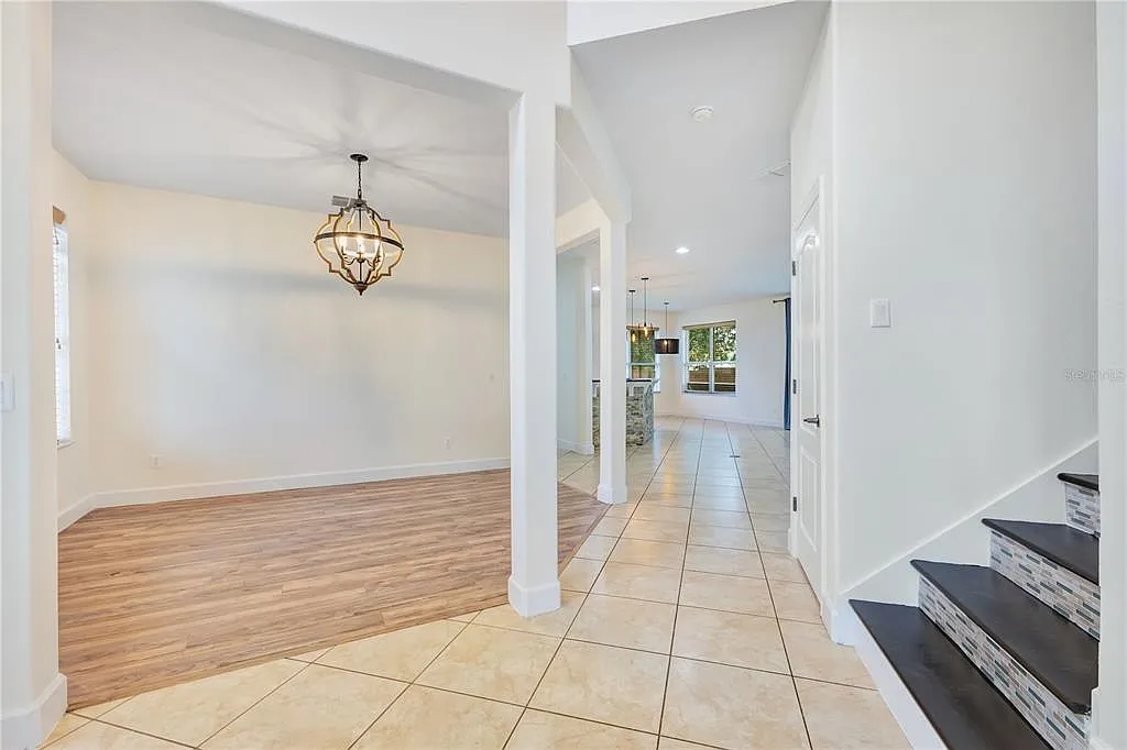 5 bed, 4.0 bath, 3602 sqft, $3,400 — Photo 3