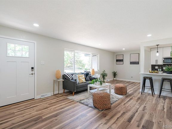 2nd image of 562 Lima Street