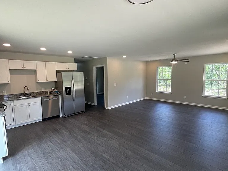 1006 Crystal Springs Dr — Photo 11