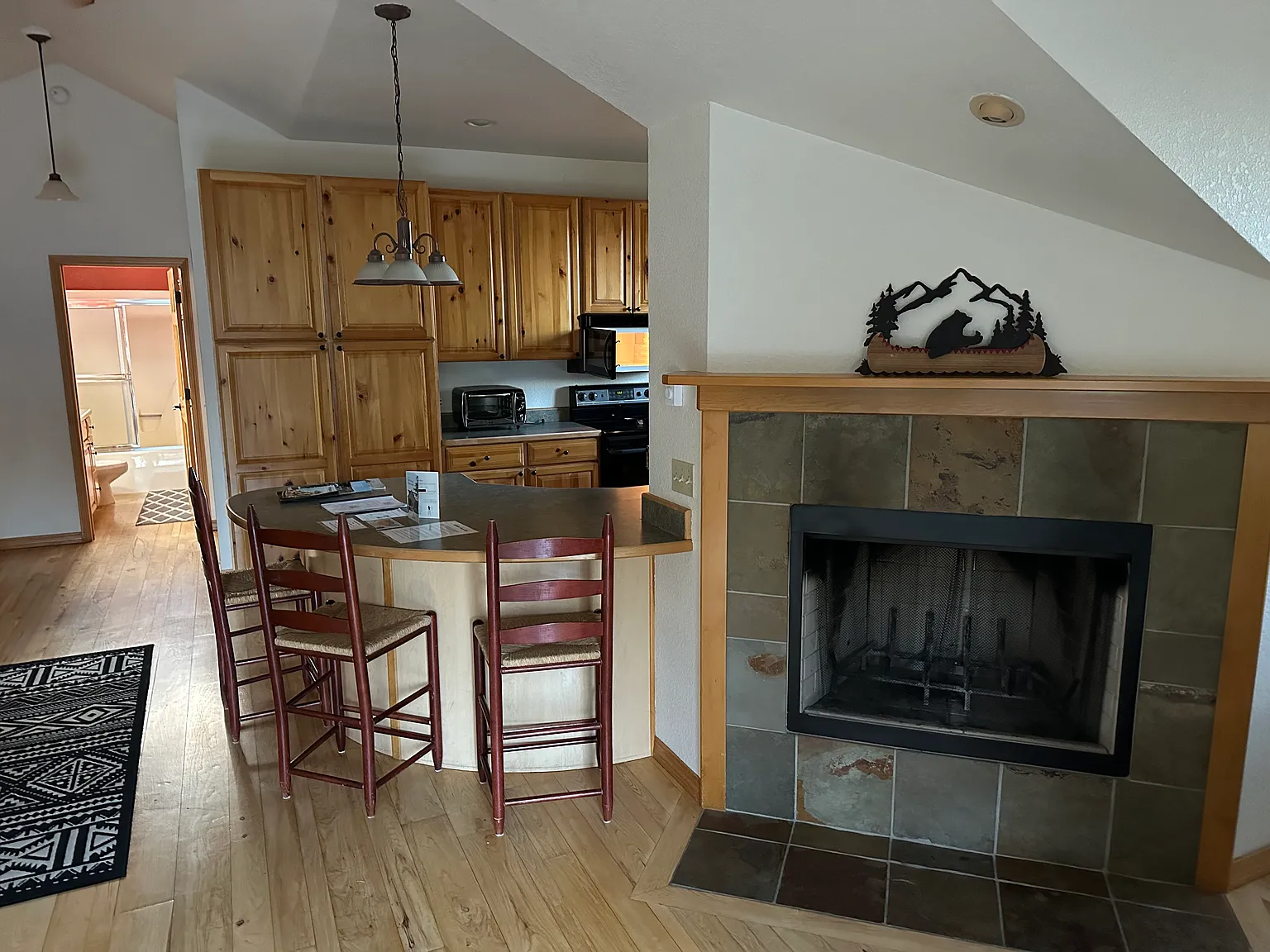 150 La Bar Ln — Photo 3