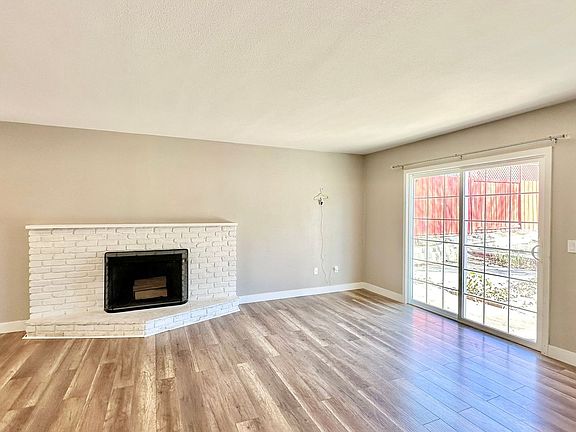 5th image of 4926 Siesta Dr