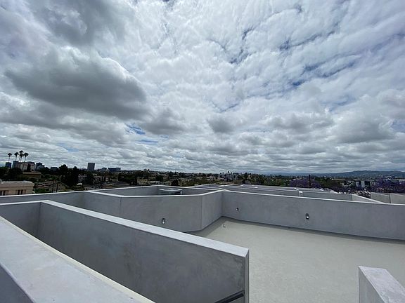 2nd image of 646 N Commonwealth Ave Lot 4