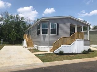 57 E Cardinal Ln, Lawrenceville, GA 30044