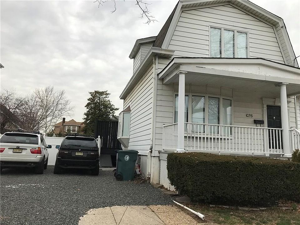2nd image of 625 Lee St