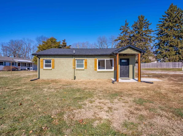 303 W Certain St, Owensville, IN 47665