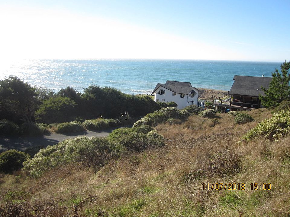 1st image of 225 Dolphin Dr