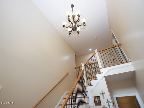5th image of 86 Cypress Woods Lane