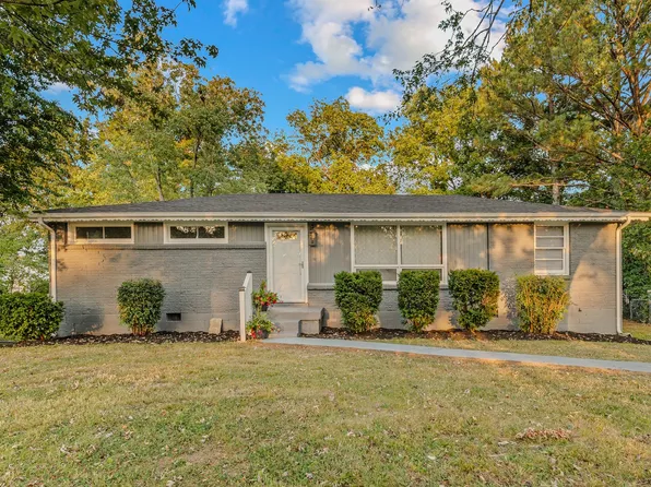 112 Cranwill Dr, Hendersonville, TN 37075