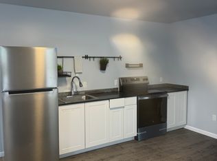 97 Maple St #3A, Holyoke, MA 01040