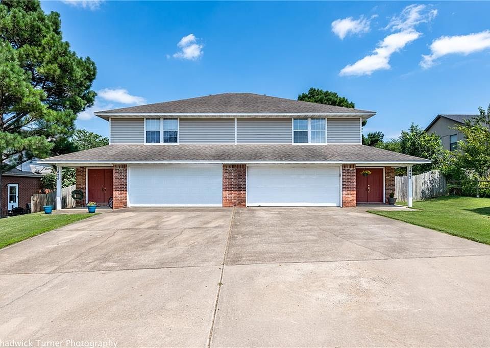 1st image of 1822-1824 N Pointer Ln