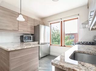 20-33 31st St #2F, Astoria, NY 11105