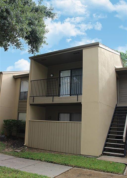 1st image of 3300 Pebblebrook Dr APT 14