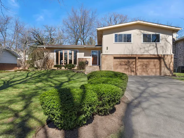 867 Auburn Ct, Highland Park, IL 60035