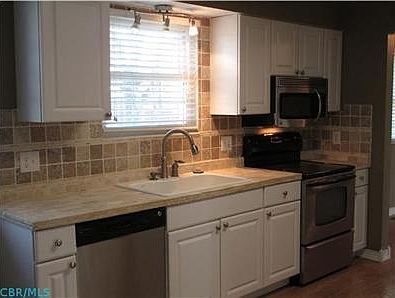 4th image of 6636 Brock St