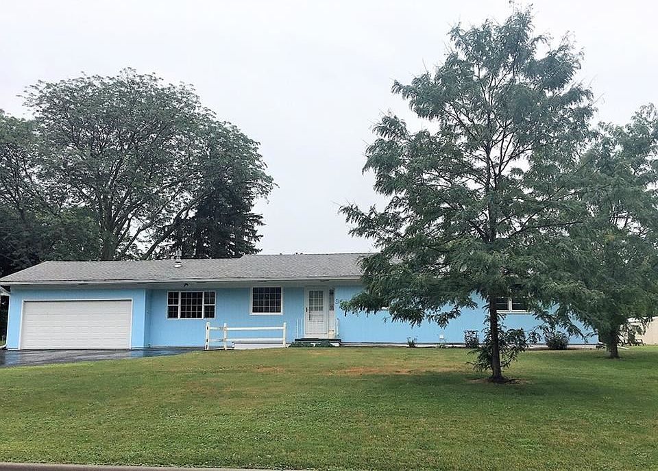 1st image of 35 Lynnwood Dr
