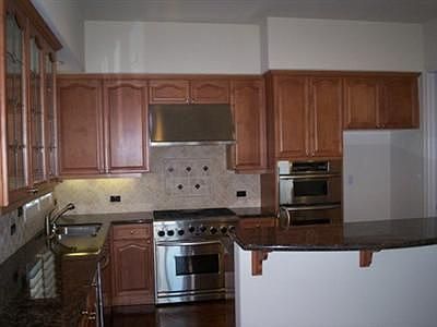 5th image of 1957 Oak Crest Dr
