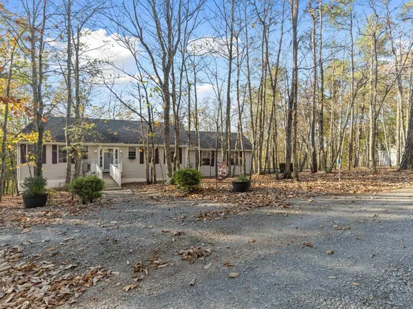 461 Winterhaven Trl, Gretna, VA 24557