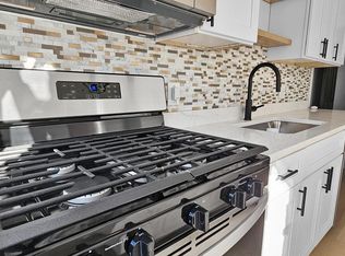 516 Roundview Rd, Baltimore, MD 21225