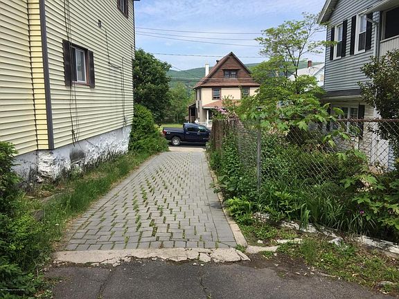 4th image of 211 S Valley Ave