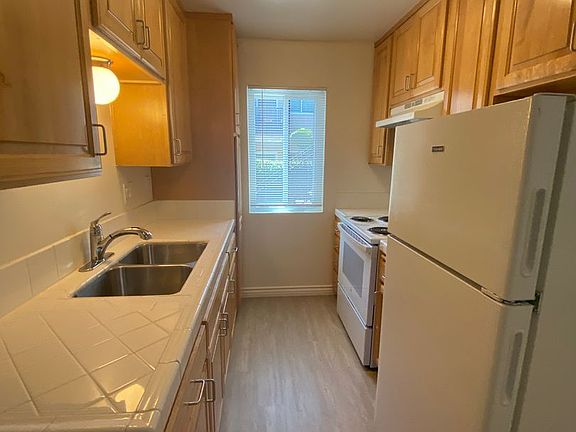 3rd image of 3984 Utah St Unit 4