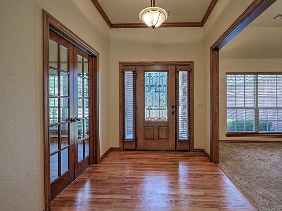 5th image of 25610 Briar Dr