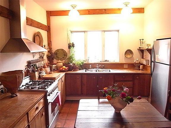 Charming Country Kitchen
