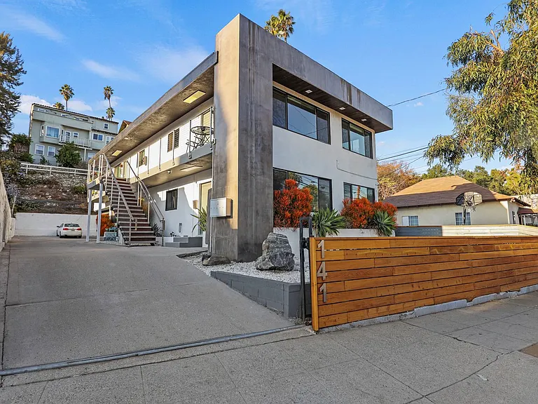 141 San Pascual Ave — Photo 22