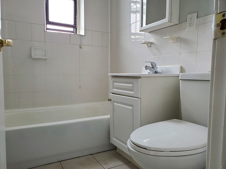 2nd image of 500 Baldwin Ave #43E