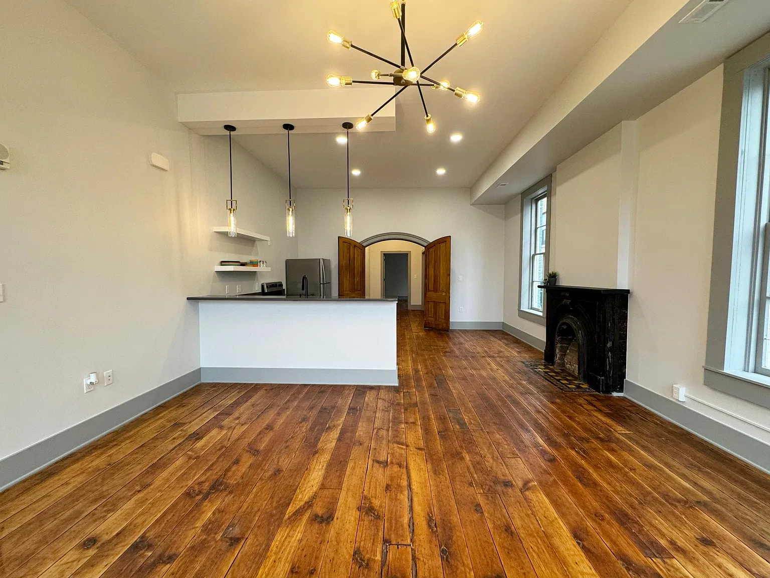 1 bed, 1000 sqft, $1,060 — Photo 2