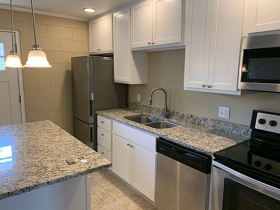 4th image of 1355 Oakland Ave APT A