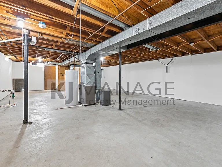 34713 Donnelly St — Photo 14
