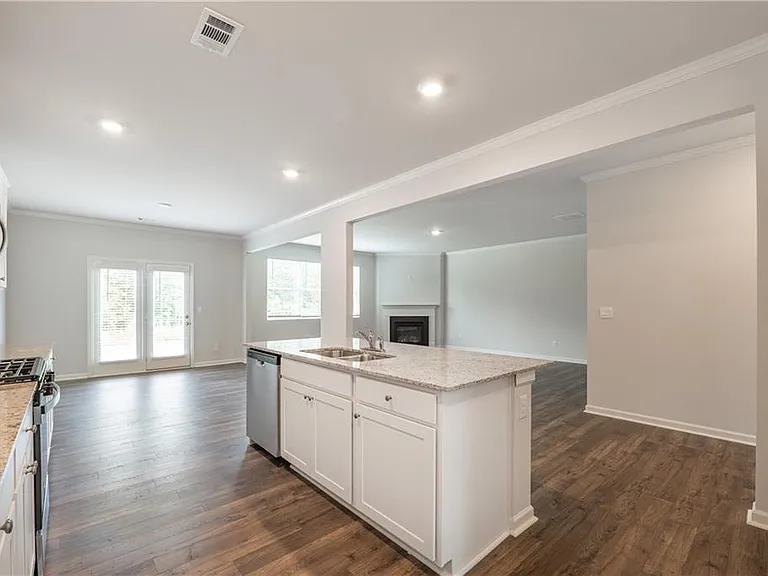 74 Grove Springs Ct SE — Photo 3