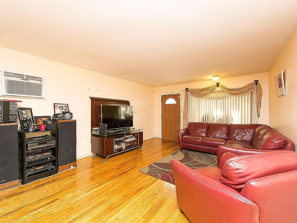 1st image of 5807 Avenue