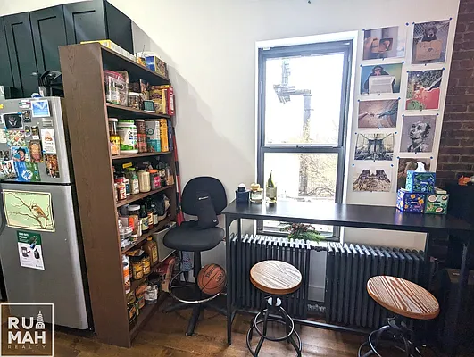 Rented by Rumah Realty Inc | media 13