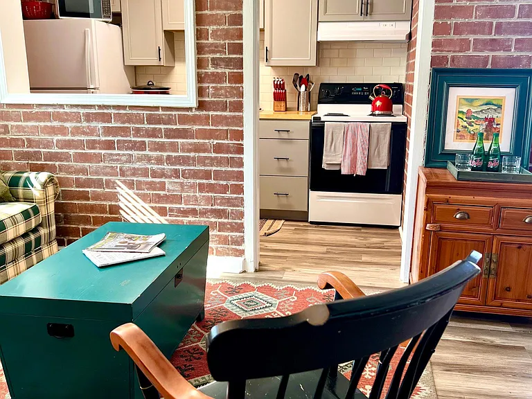 107 Riverview Dr #8 — Photo 5