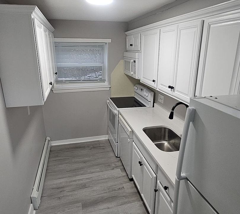 1st image of 7 Commonwealth Ct APT 2