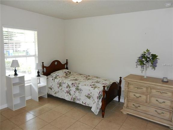 5th image of 6906 N Glen Ave